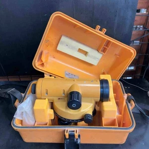 Topcon AT-G6 Wasserwaage Vermessungsobjektiv und Wasserwaage mit Koffer funktioniert - Bild 1 von 7