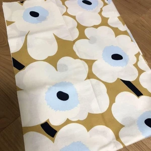 Marimekko Pieni Unikko Fabric Remnant Beige 50×70cm Cotton Patchwork - Picture 1 of 1