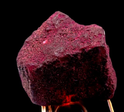 DYED  Natural Red Ruby Rough 1125.00 Ct Certified Gemstone NMO - Image 1 of 4