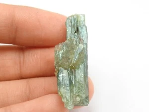 Green Kyanite Natural Crystal Rough 41X15X12 MM Minerals Loose  Stone - Picture 1 of 10
