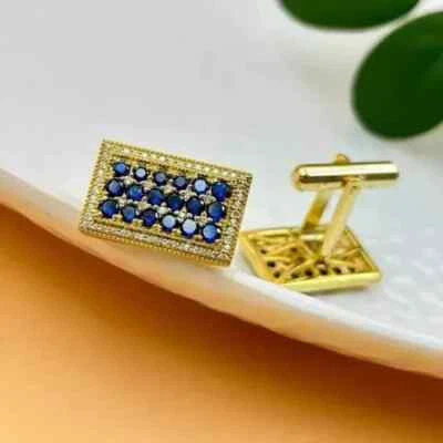 Gemelos de zafiro azul creados en laboratorio de corte redondo de 2 quilates para hombre enchapados en oro amarillo de 14 k Foto 1 de 4