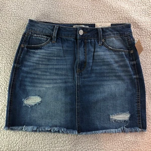 Mudd Women’s/Juniors Size 9 Distressed Raw Hem Stretch Blue Jean Denim Skirt - Picture 1 of 12