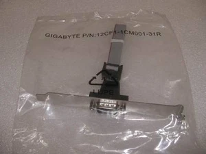 COM-Port Slotblech 9-Pin RS232 Gigabyte 12CF1-1CM001-31R - Afbeelding 1 van 1