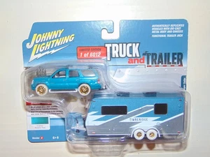 JOHNNY LIGHTNING CHASE White Lightning 2005 CADILLAC ESCALADE TRUCK & TRAILER - Picture 1 of 3