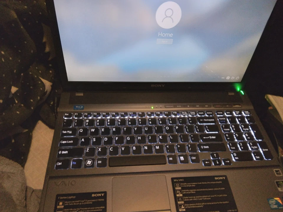 SONY VAIO PCG-81114L | DISCO DURO 2TB | 8GB RAM | i7 Q740 | NVIDIA | BLU-RAY | WIN 10 Foto 1 de 4