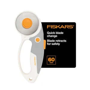 Fiskars 60 mm Rollschneider für Stoff mit ergonomischem Schlaufengriff und Komfort - Bild 1 von 6
