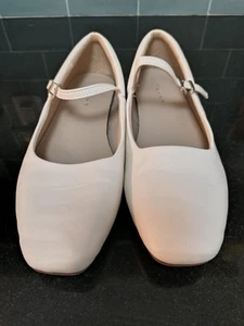 Tahari Women's Mary Jane Ballet Flats Cream Size 7 - Picture 1 of 7