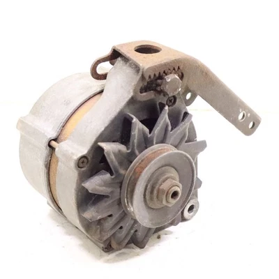 BMW 318i M3 M5 M6 1984-1991 OEM Alternator 90A - Image 1 of 4