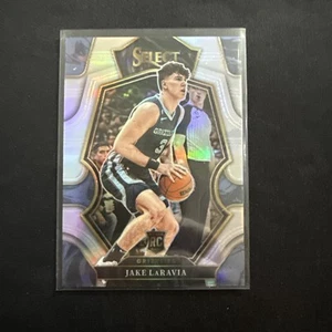 Jake LaRavia 2022-23 Select Premier Level Silver Prizm RC - Picture 1 of 2