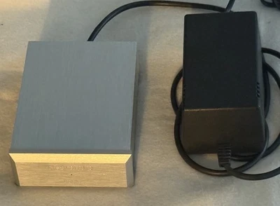 Clearaudio Basic V1 High End Phono Vorstufe  - Bild 1 von 4