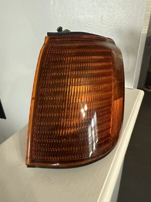 91-97 原始设备制造商 三菱 Montero 前左角灯总成 210-37749 LH — 第 1/4 张图片