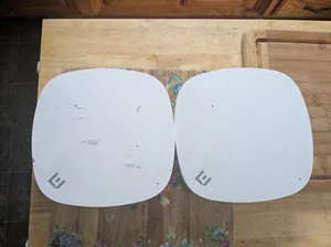 Lot of 2 Extreme Networks AP410C 4800 Mbps Wireless Access Points W/ Brackets - Picture 1 of 2