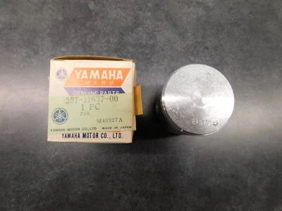 Yamaha RD200 1974 pistón NOS 397-11637-00 2330  Foto 1 de 4