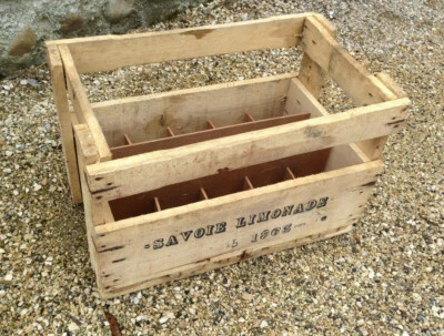 Ancienne caisse à bouteilles casier de bistrot Limonade de Savoie déco bar - Photo 1/4