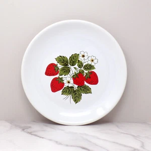Vintage McCoy Strawberry Country Ceramic Large Dinner Plate, 10 1/2" (1980s) - Picture 1 of 6