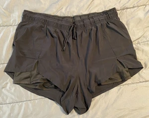 Avia Damen Laufshorts schwarz mit Fahrradfutter & Taschen Größe XXL 20 gebraucht - Bild 1 von 3