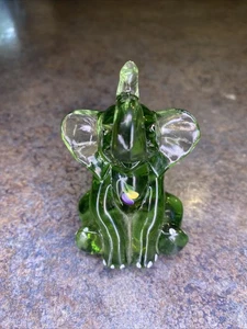 Figura verde pintada a mano elefante helecho Lenox Fenton firmada - Imagen 1 de 5
