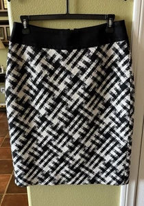 WHITE HOUSE BLACK MARKET Women's Wool Blend Tweed Plaid Lined Black Skirt Size 6 - Picture 1 of 8