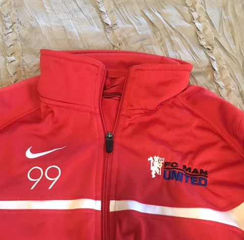 Nike FC MAN Manchester United Soccer Full Zip SMALL Sweatshirt FREE SHIPPING Red Cover
