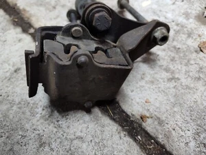 1983-1992 FIREBIRD CAMARO 700R4 4L60E AUTOMATIC TRANSMISSION TORQUE ARM MOUNT - Picture 1 of 2