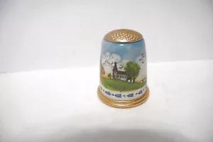 THIMBLE OTTONE E SMALTO HALCYON DAYS SCENA COUNTRY INGHILTERRA CON CHIESA, PECORA+++ - Foto 1 di 6