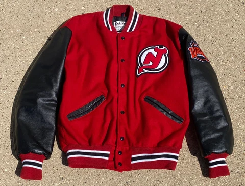 Vintage DeLong New Jersey Devils NHL Hockey Varsity Jacket Size Medium Cover