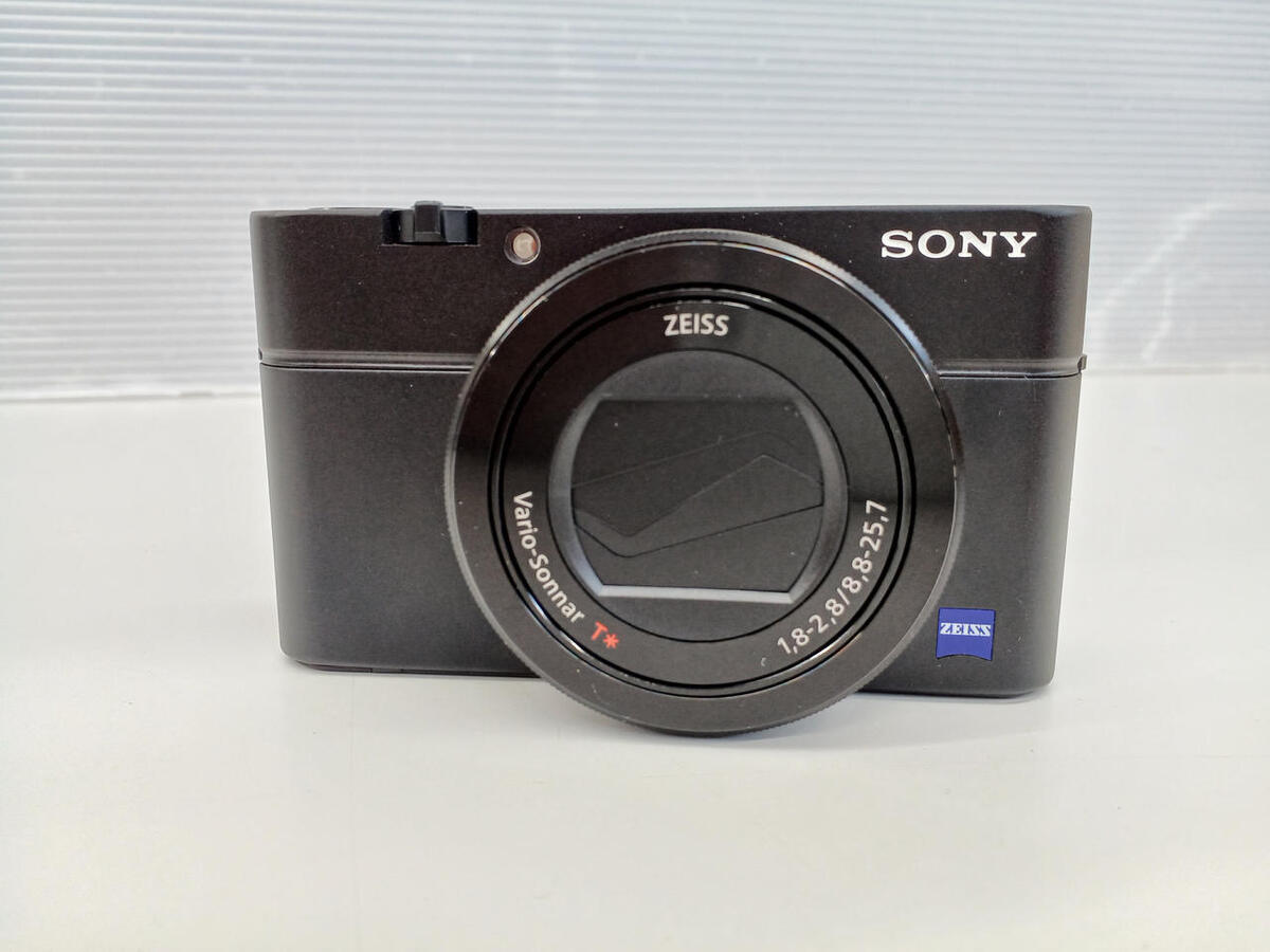 Sony Cyber-shot DSC-RX100 III Sony Cyber-shot Digital Sony Cyber-shot DSC-RX100 III Sony Cyber-shot Digital