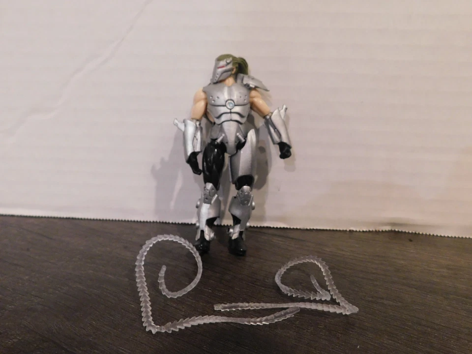 Hasbro Marvel Universe Whiplash 3.75" Figure Iron Man 2 Comic Series - Image 1 of 2