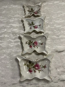 Vintage Set di quattro (4) posacenere impilabili con fiori farfalla misure 4-6" -- 8198 - Foto 1 di 7