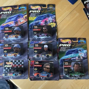 VINTAGE KONVOLUT 9 HOT WHEELS PRO RACING DIE-CAST AUTOS 1997 - 1998 - Bild 1 von 3