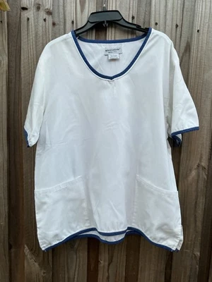 White Unisex Size Large Natural Uniforms Uniform Scrub Top w Blue Piping - Image 1 of 4