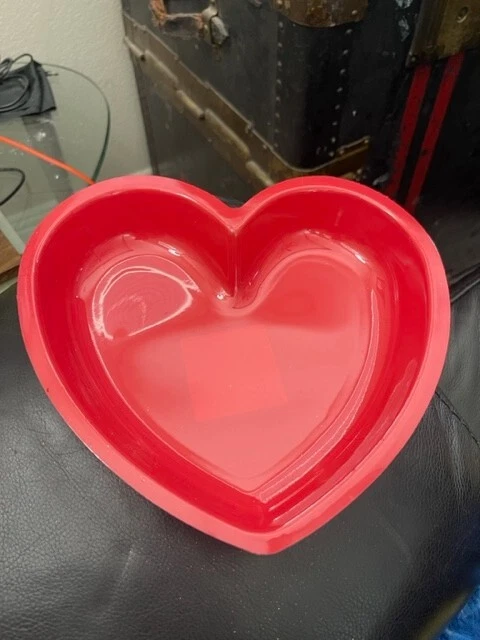 Valentine's Red Heart 9" Plastic Tray Party Supply New!!!! - Image 1 of 2