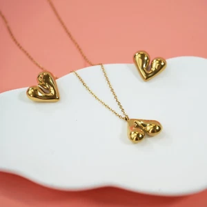Declaration of Love Heart Earrings & Necklace - Picture 1 of 2