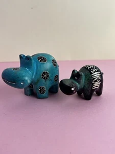 Set Of 2 Hand Carved Soapstone Blue Smokey Gray Hippo Figure Safari Animal Kenya - Picture 1 of 22