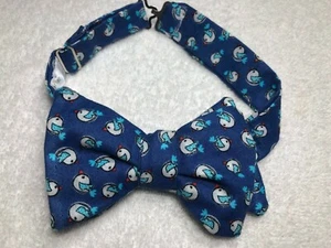 DAPPER BOWTIQUE MENS ADJUSTABLE BOW TIE BLUE WITH WHITE AND RED - Picture 1 of 3