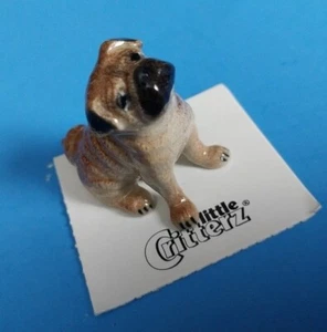 ➸ LITTLE CRITTERZ Dog Miniature Figurine Pug Button - Picture 1 of 1
