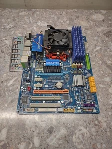 Gigabyte GA-MA790X-UD4P, AMD Phenom X6, 8GB Hyper X DDR2, I/O Retro Gaming !! - Picture 1 of 14