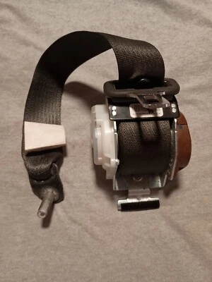 Cadillac XTS 2014 OEM retractor de cinturón de seguridad trasero derecho 23114393 Foto 1 de 4