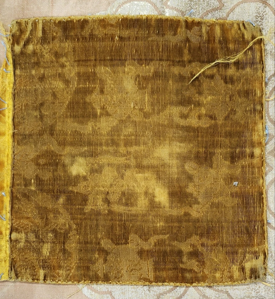 Antique Chinese Ming Dynasty Silk Cut Velvet Panel  20 X 20 Cm - Image 1 of 4