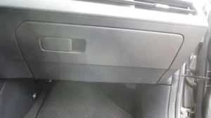 K4        2025 Glove Box 160913 - Bild 1 von 10