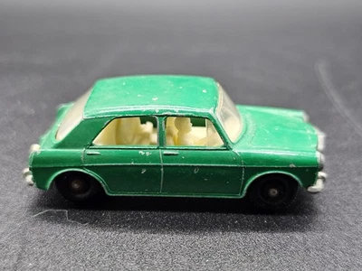 Винтажный литой спичечный коробок Lesney серия No 64 - M.G.1100 - w драйвер и собака - Изображение 1 из 4