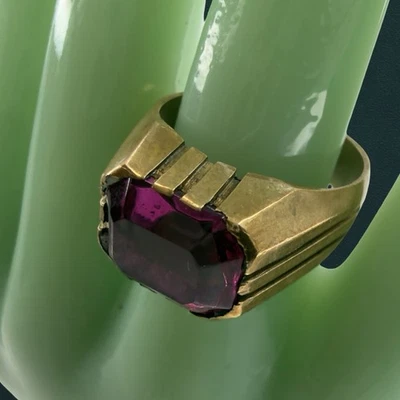 VINTAGE ✨ Art Deco Signet CUT GLASS RUBY AMETHYST Men's Ring 9.75 Gold Brass - Image 1 of 4