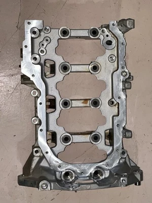 Bloque de motor inferior/panel de aceite superior Kia K5 2021-2023 1,6 turbo Foto 1 de 4