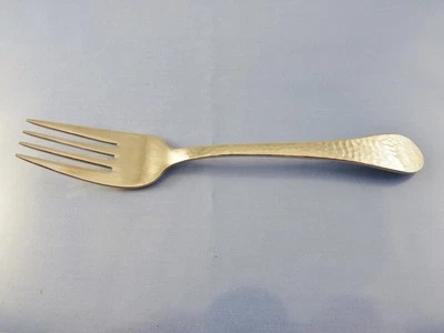 ANTIQUE HAMMERED GLOSSY 1995 SALAD or DESSERT FORK  BY SPLENDIDE STAINLESS CHINA - Image 1 of 4