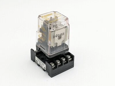 Relé Square D Clase 8501 Tipo KP12V20 con Base 0T08-PC 120/250 VAC 2 Polos Usado Foto 1 de 4