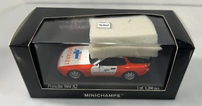 1/43 MINICHAMPS PORSCHE 944 S2 NOTARZT  AMBULANCE  NEW - Image 1 of 4