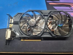 GIGABYTE WINDFORCE GeForce GTX 760 (GV-N760WF2OC-2GD) 2GB PCI-e, Grafikkarte. - Bild 1 von 2