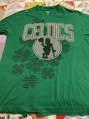 Camiseta Camiseta manga corta duende verde pequeña de los Boston Celtics Foto 1 de 4