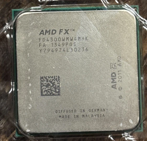 AMD FX-4300 | 3.8 GHz Quad-Core AM3+ Processor CPU & Cooling Fan - Image 1 of 4