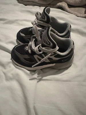 New Balance 990 V6 Toddler Sneakers Black/White, Unisex, Size 7C - Image 1 of 4